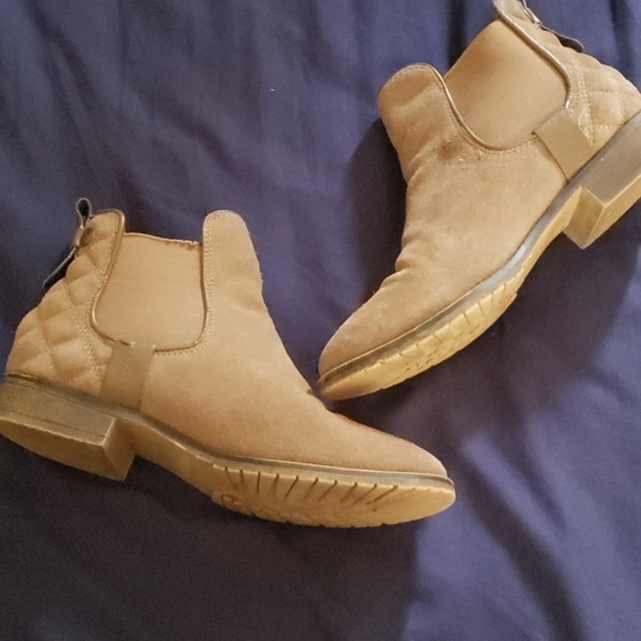 Steve Madden Shoes - Light brown booties